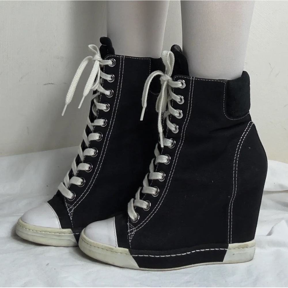ISO : Dolce & Gabbana Wedge Sneakers